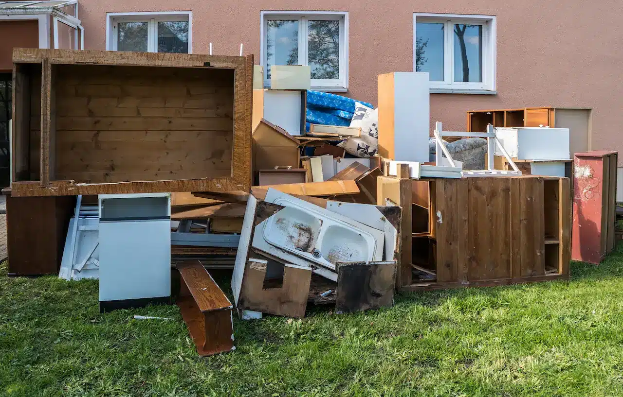 Bulky Waste in the Backyard 