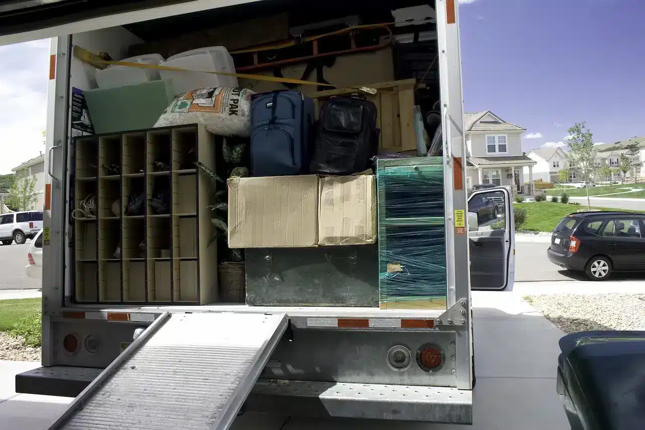 End of Lease Rubbish Removal, House Furniture Loads into the Truck