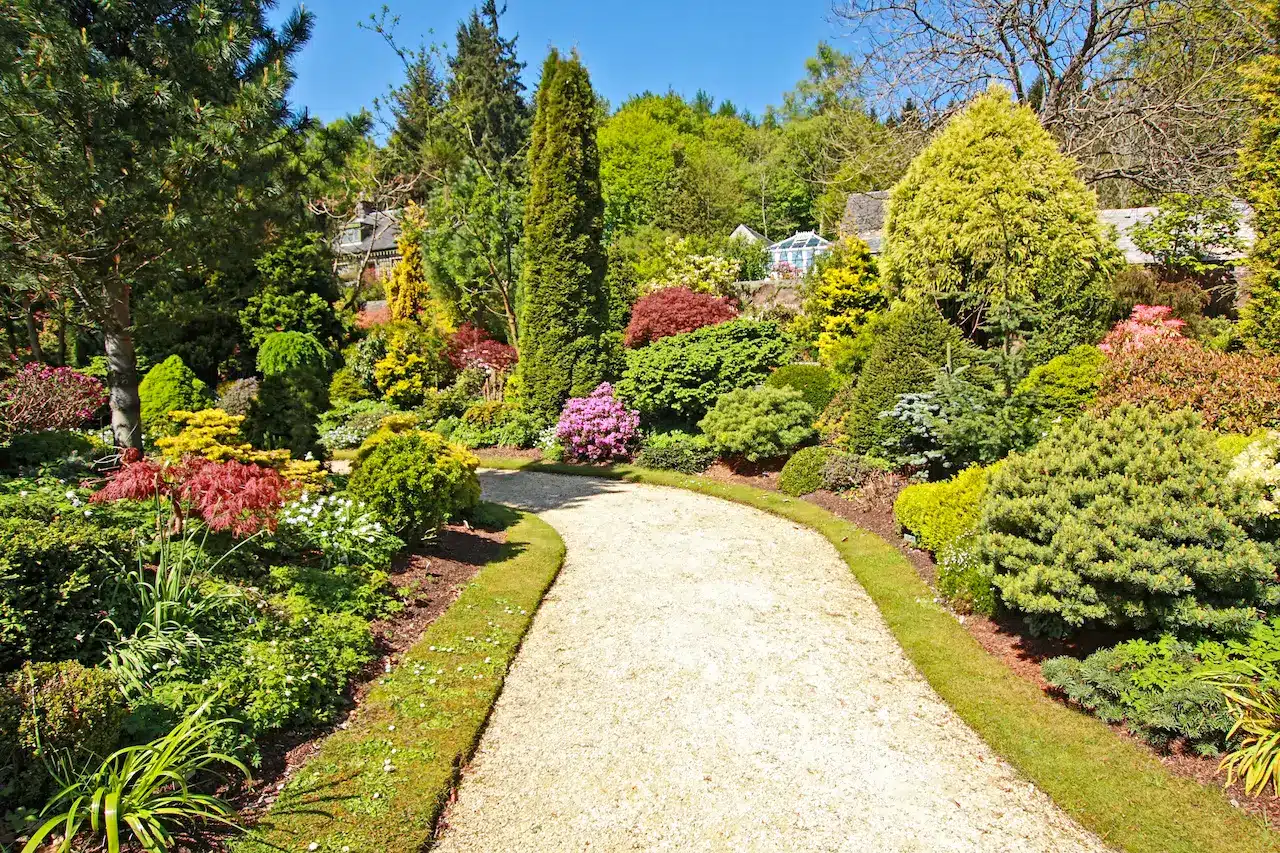 Kilsyth Have Beautiful Garden in Spring Time